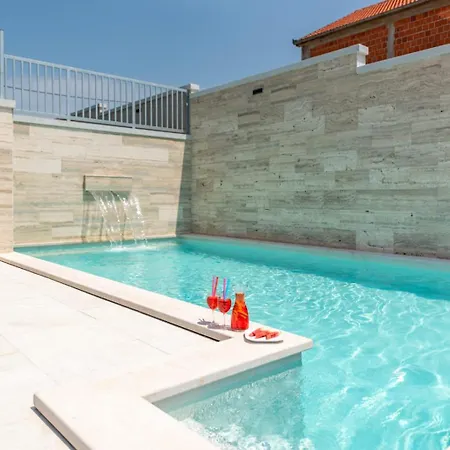 Pezer - Private Heated Pool, Sauna And Jacuzzi * Kula Atlagica
