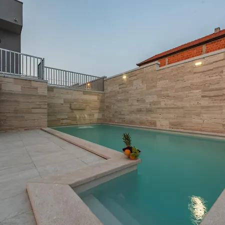 Pezer - Private Heated Pool, Sauna And Jacuzzi * Kula Atlagica