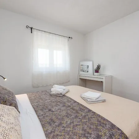 Pezer - Private Heated Pool, Sauna And Jacuzzi