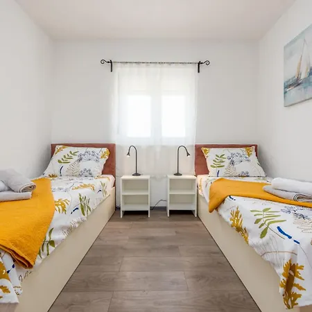 Pezer - Private Heated Pool, Sauna And Jacuzzi * Kula Atlagica